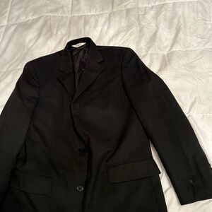 Black Sport Coat with Classic Style and Structured Shoulders